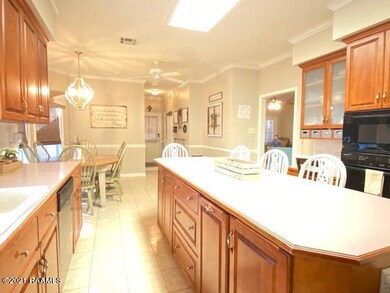 207 N Pinecrest Dr, Eunice, LA 70535 - photo 2