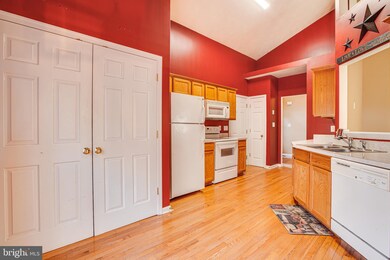 1005 Lake Heritage Dr, Ruther Glen, VA 22546 - photo 7