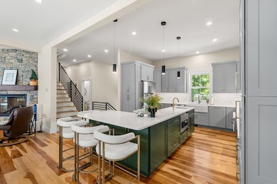 122 Valley St, Laconia, NH 03246 - photo 6