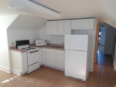 210 N Broadway unit 2nd floor, Wind Gap, PA 18091 - photo 3