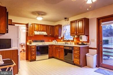 865 Matthew Dr, Stevens, PA 17578 - photo 3