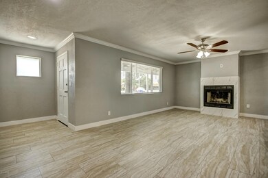 1226 E Downing St-13
