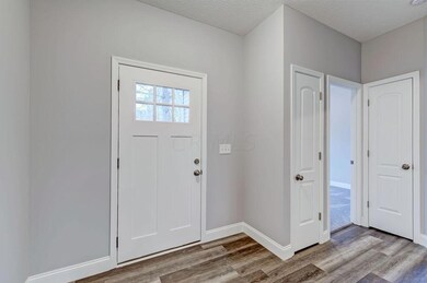 2550 Claridon Rd, Columbus, OH 43231 - photo 3