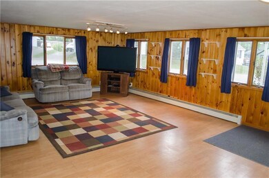Large family room with lots of...