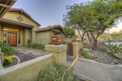 003_Courtyard View