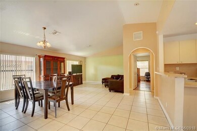 Spacious living area, high ceilings