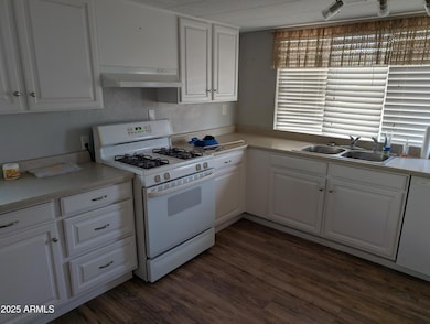 139 S Crismon Rd unit T14, Mesa, AZ 85208 - photo 6