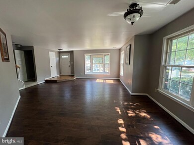 9402 Nicklaus Ln, Laurel, MD 20708 - photo 2