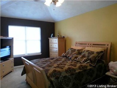 7509 Astrid Way, Louisville, KY 40228 - photo 6