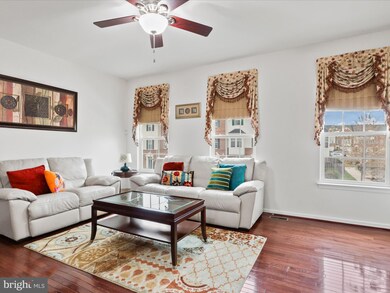 22935 Chinkapin Oak Terrace, Sterling, VA 20166 - photo 3