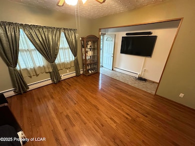 117 S Sherman St, Wilkes Barre, PA 18702 - photo 6