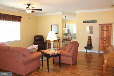 240 Sunbrook Ln unit 137, Hagerstown, MD 21742 - photo 6