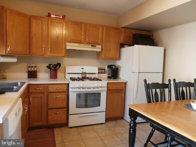 141 Orchard Ln, Hanover, PA 17331 - photo 5