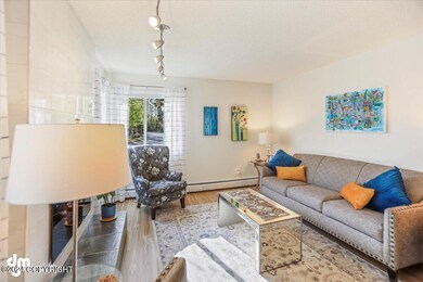 07-Living room_IMG_5244