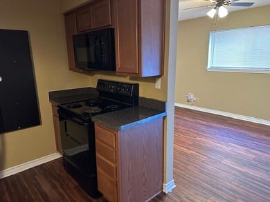 1712 N Travis St unit 1714, Sherman, TX 75092 - photo 4