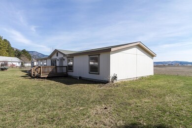 713 Victoria Ct, Chewelah, WA 99109 - photo 2