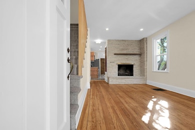 389 E Mithoff St, Columbus, OH 43206 - photo 3