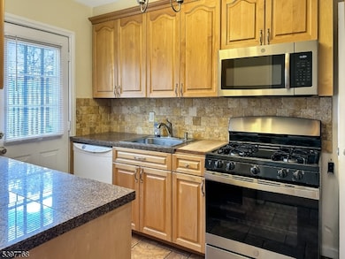 8 W End Place, Cranford, NJ 07016 - photo 5