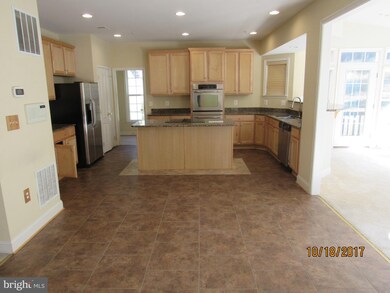 7221 Cimmaron Ash Ct, Clinton, MD 20735 - photo 4