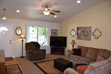 136 Aztec Ct, Grants Pass, OR 97527 - photo 5