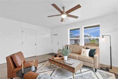 509 Cardinal Ave, Winlock, WA 98596 - photo 4