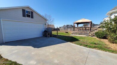 332 Windmill Dr, Winterville, NC 28590 - photo 4