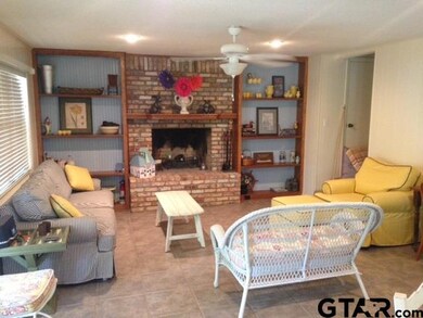 16174 Pin Oak Ridge, Tyler, TX 75707 - photo 3