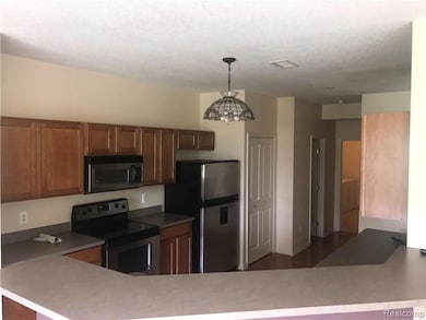 16941 Hawick Ln unit 142, Romulus, MI 48174 - photo 2