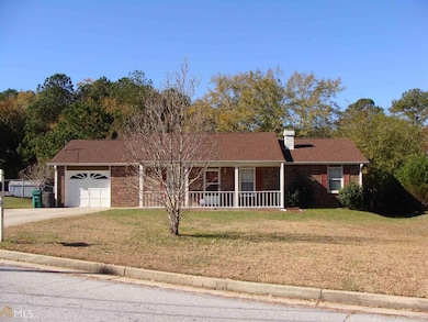 3483 Fannin Dr, Lithonia, GA 30038 - photo 2