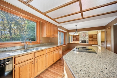 19-web-or-mls-Rushwood Dr-S2910-017