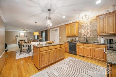 Open Floor Plan w/ Kitchen View