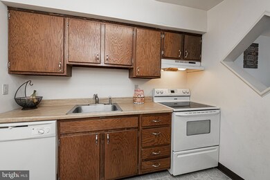 473 Colonial Dr, East Greenville, PA 18041 - photo 7