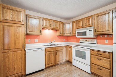Great storage space in Kitchen