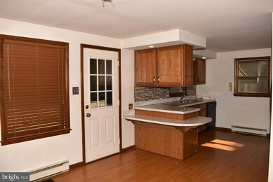 300 Little Creek Trail, Berkeley Springs, WV 25411 - photo 6