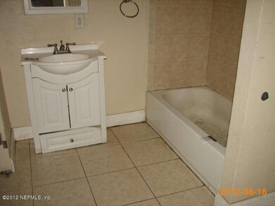 2449 Lourdes Dr W, Jacksonville, FL 32210 - photo 6