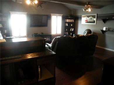 133 Lago Lindo Dr, Horizon City, TX 79928 - photo 3