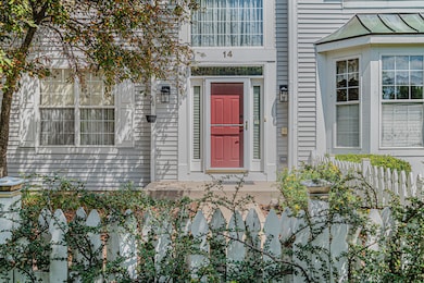 14 Walbridge Ct, Algonquin, IL 60102 - photo 2