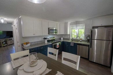 8 Earley St unit B (2nd Floor), Nashua, NH 03060 - photo 7