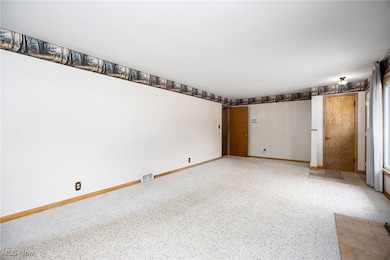 364 Mowbray Rd, Akron, OH 44333 - photo 7