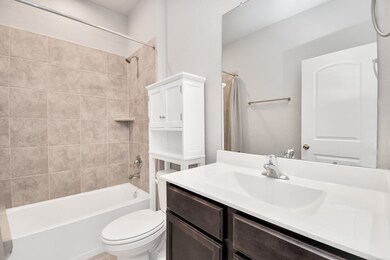 13967 Leigh Lake Ln, Shenandoah, TX 77384 - photo 5