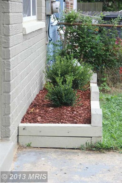 6724 Vermont Ct, Hyattsville, MD 20785 - photo 3