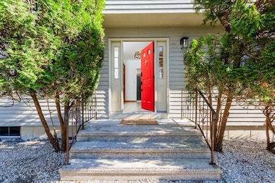 8 Phoebee Ln, Brookfield, CT 06804 - photo 2