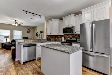 107 Loraine St, Pottsboro, TX 75076 - photo 5