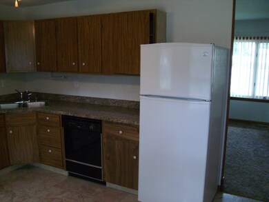 1352 Crestwood Dr, Aurora, IL 60506 - photo 3