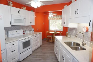 13857 N 109th Ave unit J, Sun City, AZ 85351 - photo 7