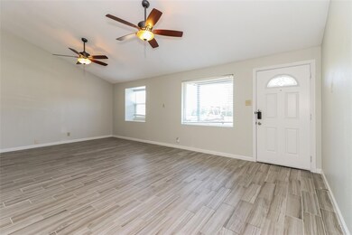 561 Livingston Dr, Hurst, TX 76053 - photo 3