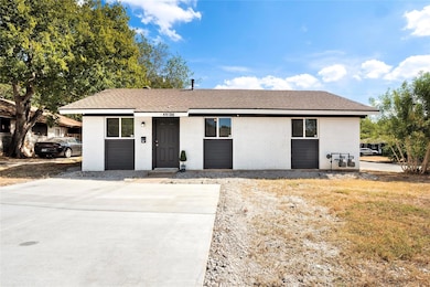 4913 Hawk Cove unit B, Austin, TX 78745 - photo 4