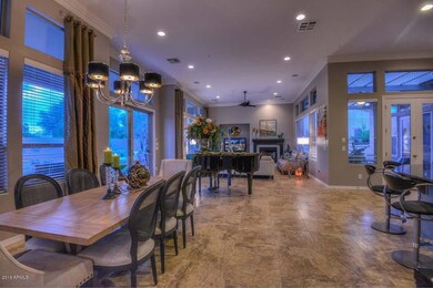 Large Dining area w/ Crown Molding