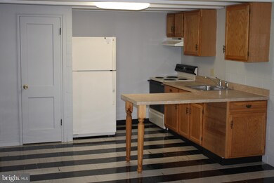 679 Hollywell Ave unit 2, Chambersburg, PA 17201 - photo 5