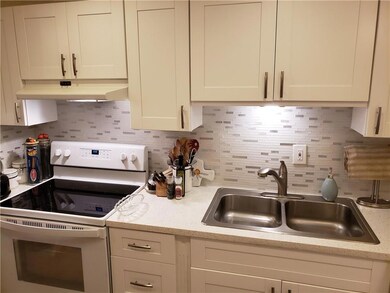 New quartz counters, stove, faucet, backsplash, ca